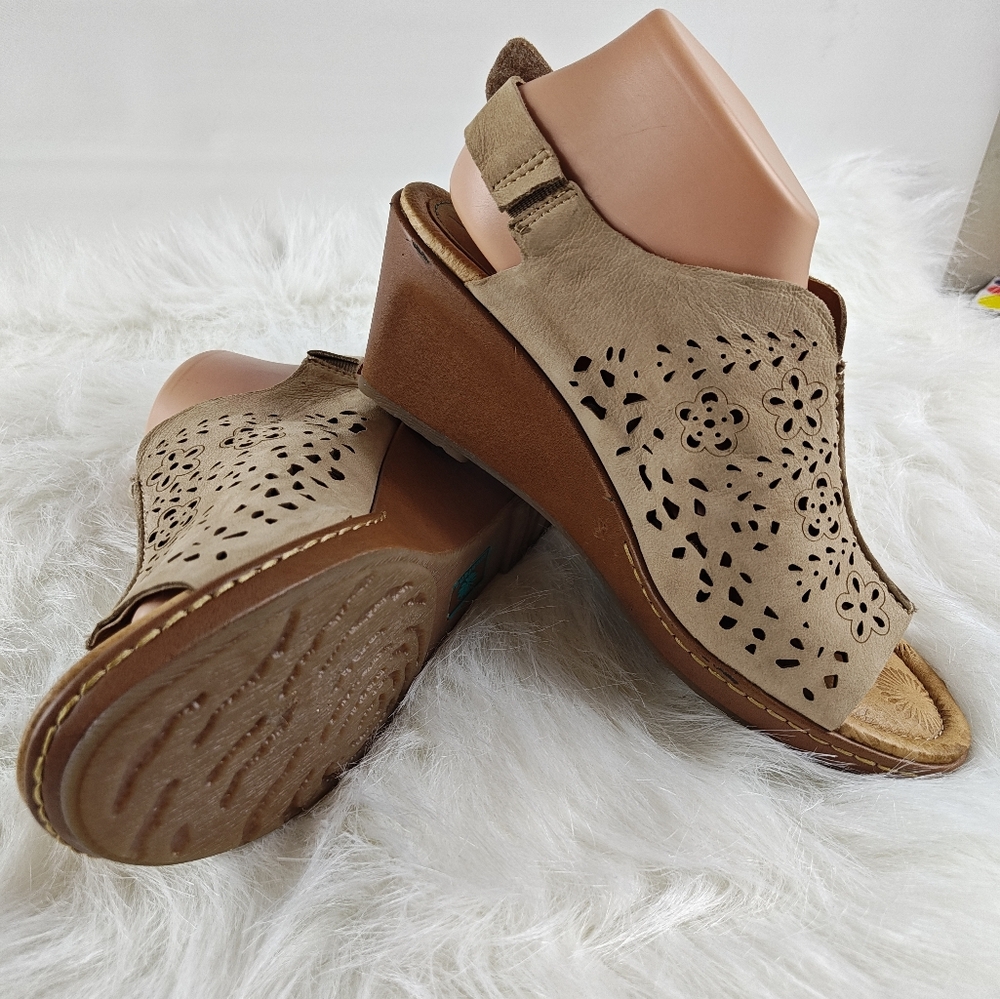 Montana Artisan Crafted leather strappy cork wedge sandals size 9M